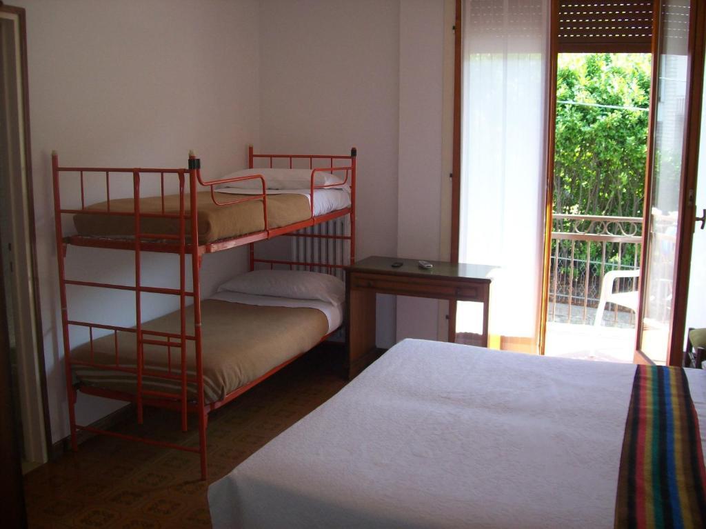 Hotel Valle Intelvi Сан Феделе Интелви Стая снимка