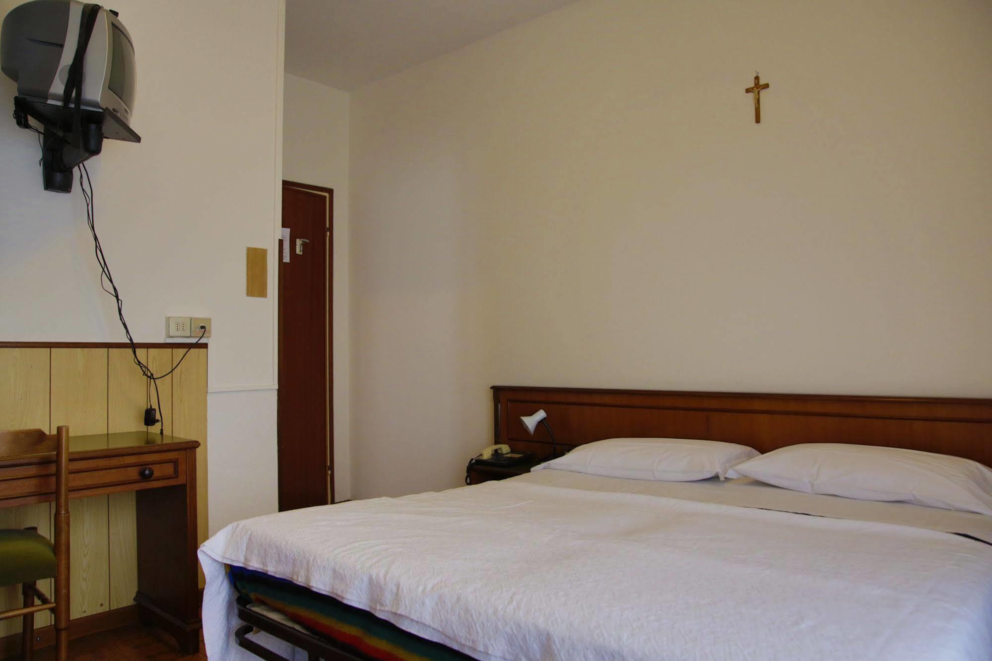 Hotel Valle Intelvi Сан Феделе Интелви Екстериор снимка