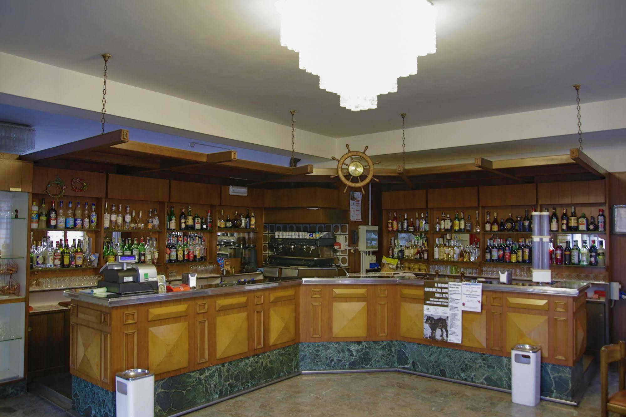 Hotel Valle Intelvi Сан Феделе Интелви Екстериор снимка